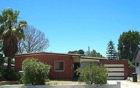 44 Finchley Crescent, BALGA WA 6061, Balga - Thumbnail 2