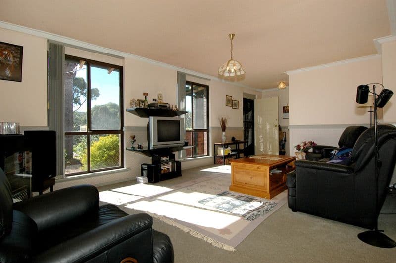 13 Barranduna Drive, MOUNT NASURA WA 6112, Mount Nasura - Thumbnail 3