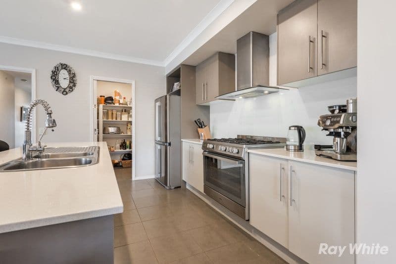 15 Darriwell Drive, Bannockburn VIC 3331, Bannockburn - Thumbnail 2