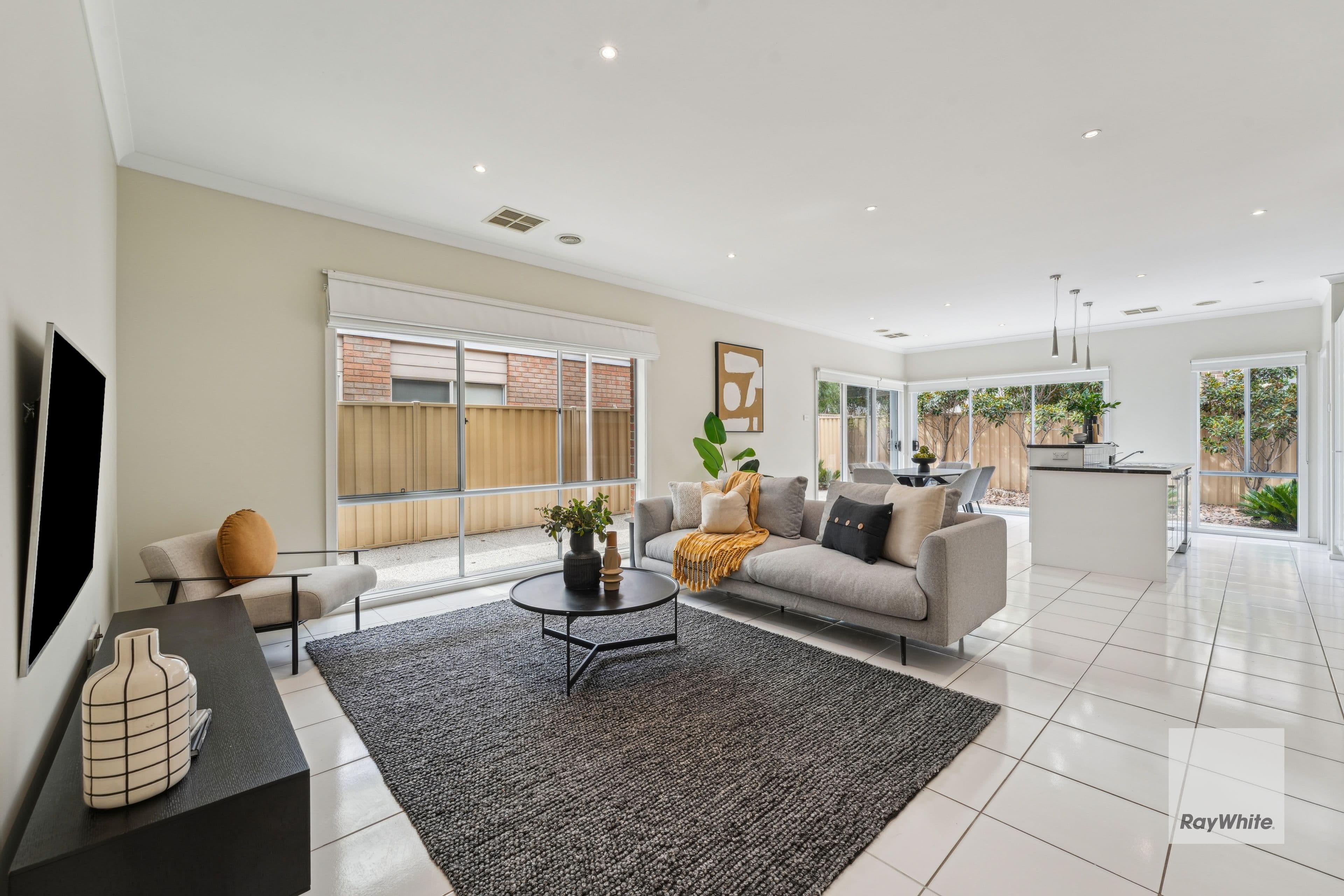 16 Clementson Drive, Caroline Springs VIC 3023, Caroline Springs - Thumbnail 5