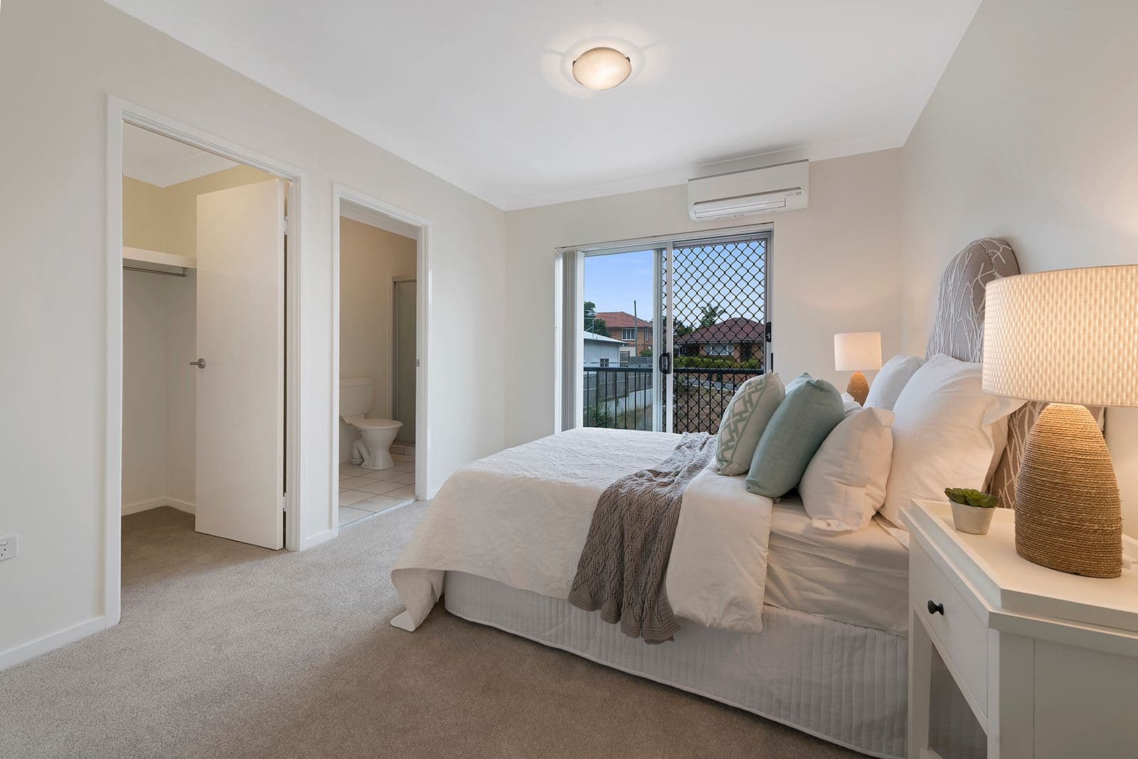 38 Rise Street, Mount Gravatt East QLD 4122, Mount Gravatt East - Thumbnail 2