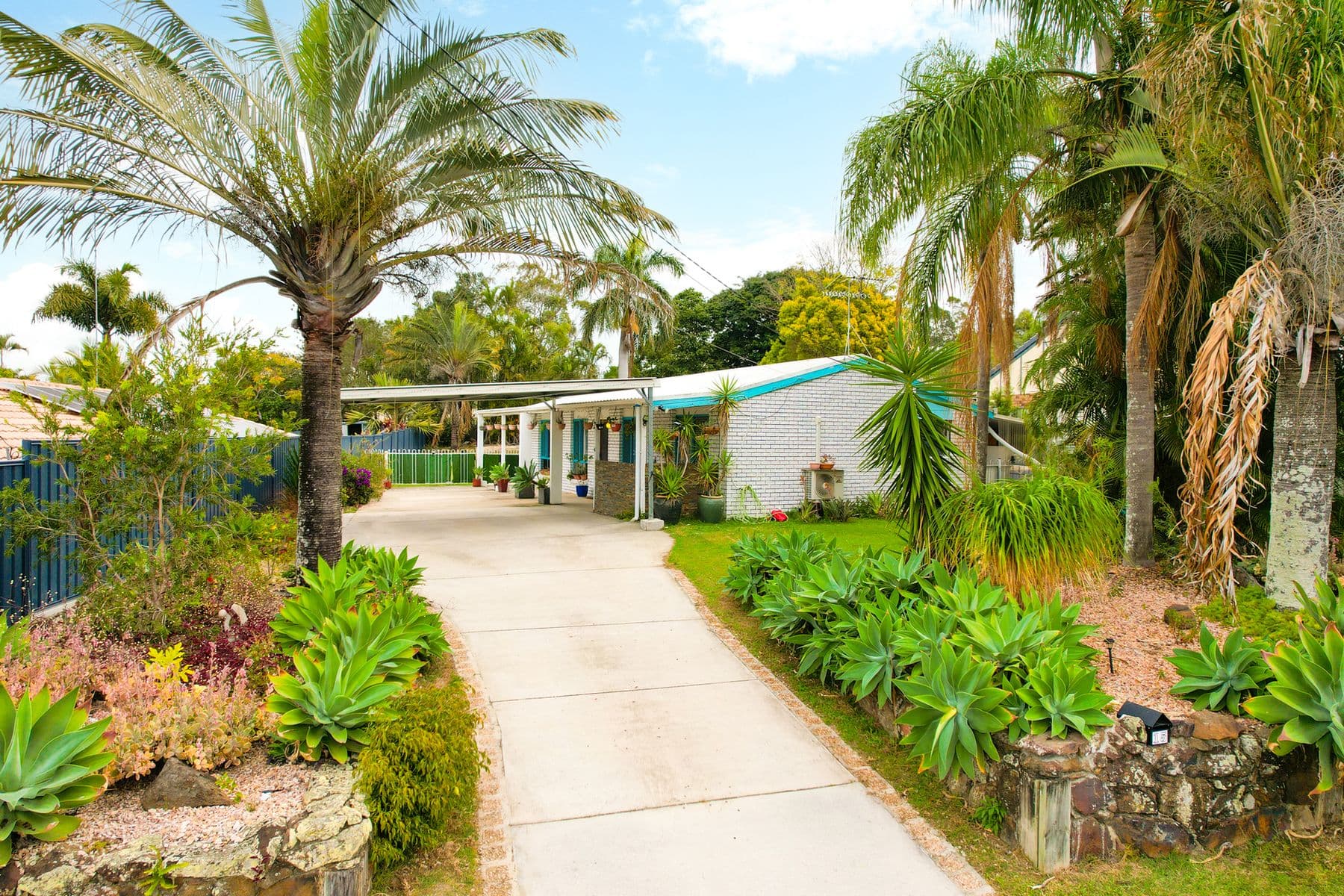 15 Cresthill Avenue, Regents Park QLD 4118, Regents Park - Image 1