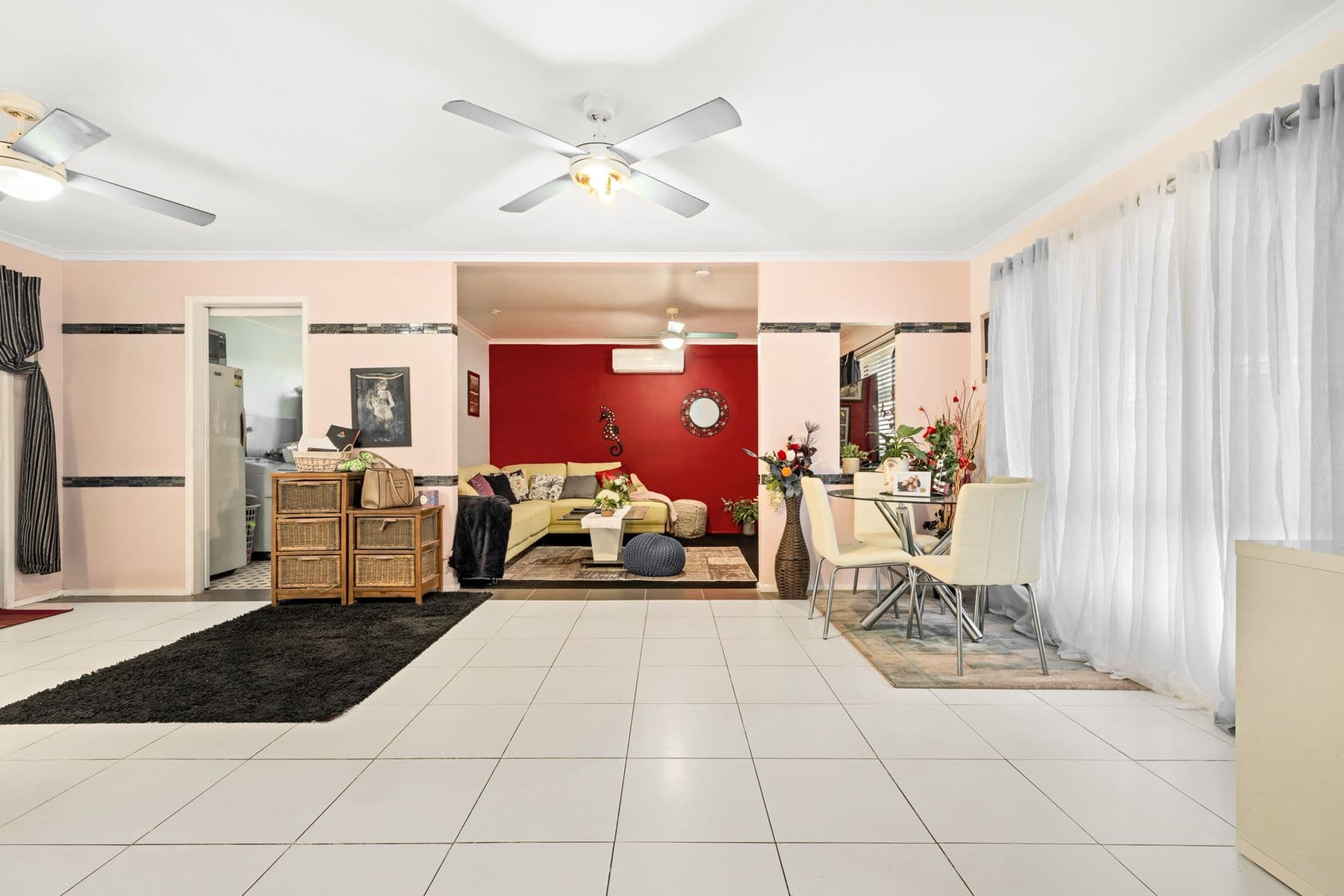 15 Cresthill Avenue, Regents Park QLD 4118, Regents Park - Thumbnail 2