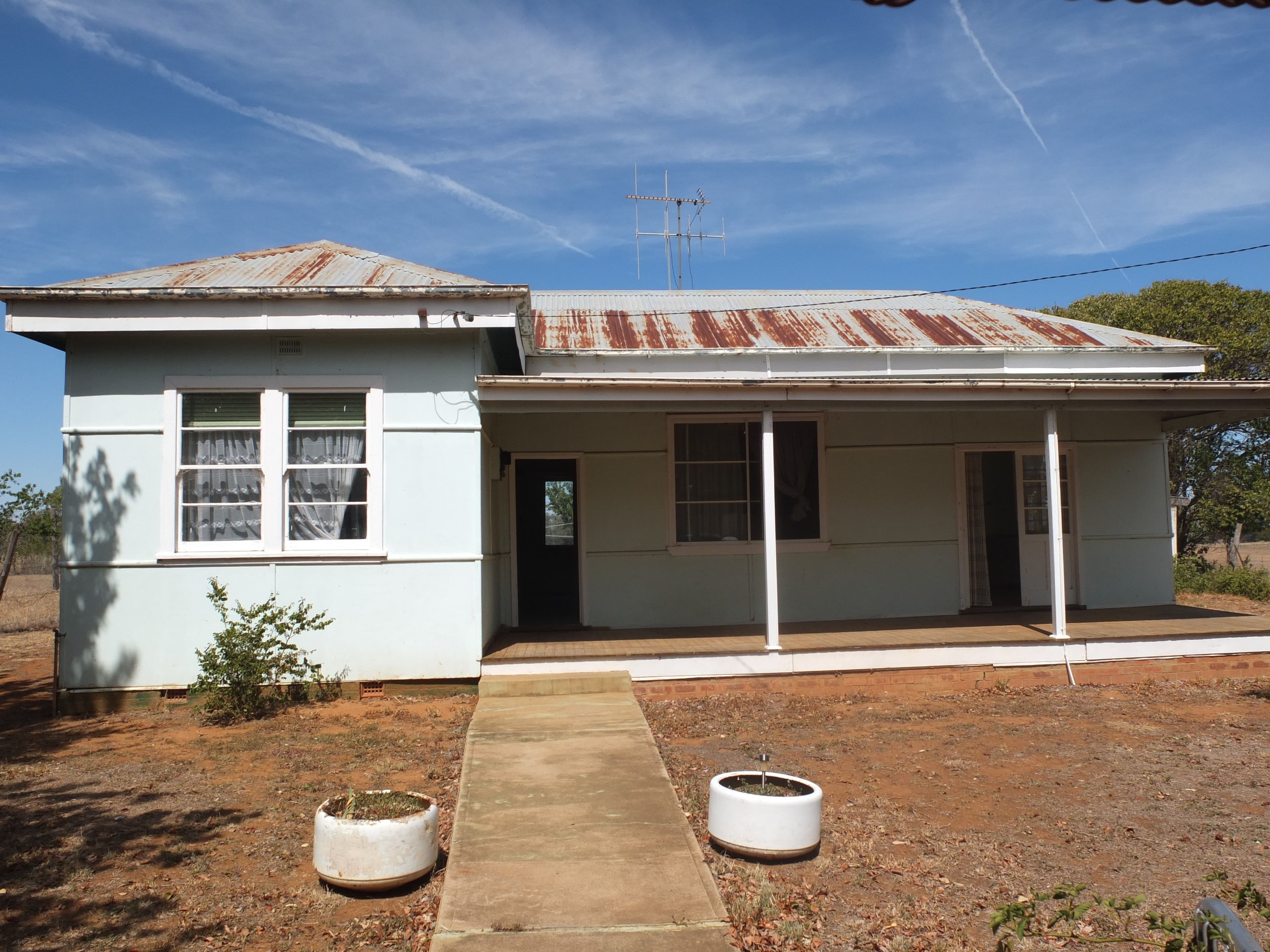 11 Railway Parade, Yeoval NSW 2868, Yeoval - Image 1