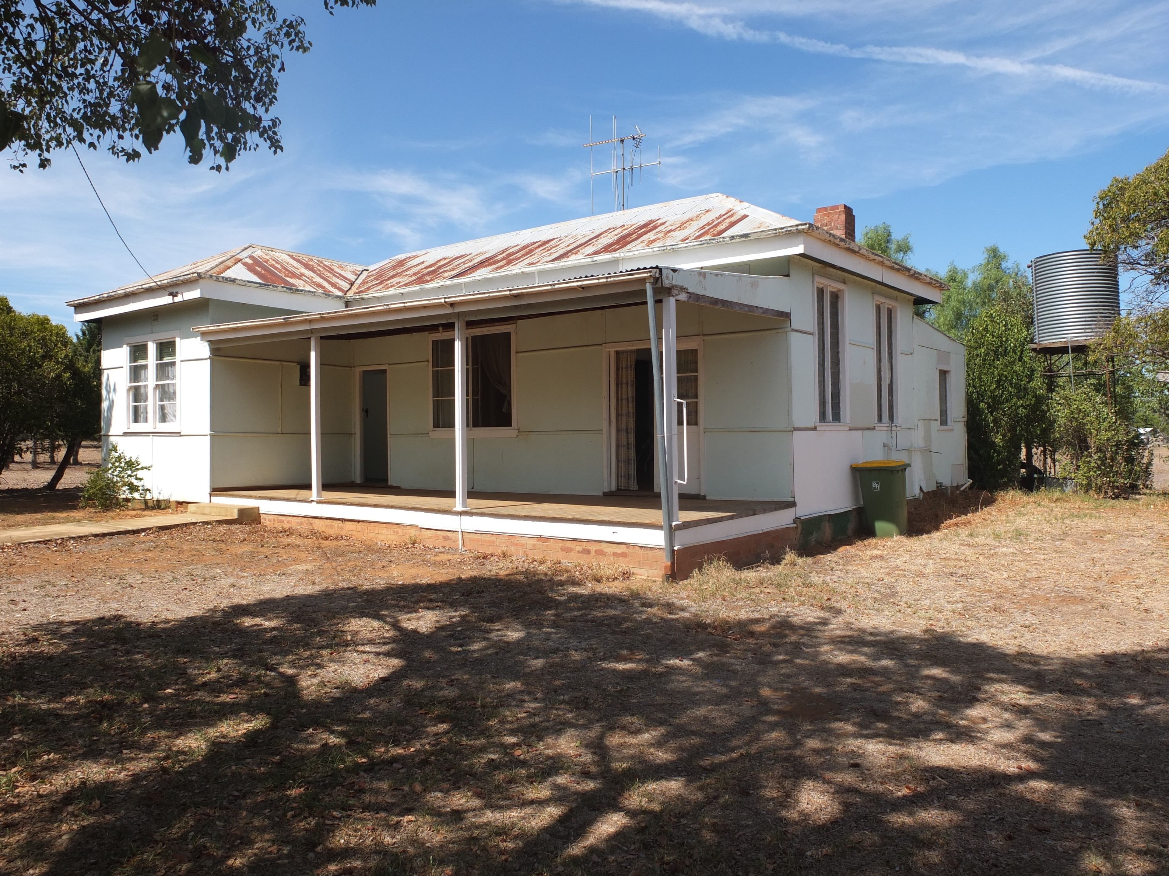 11 Railway Parade, Yeoval NSW 2868, Yeoval - Thumbnail 2