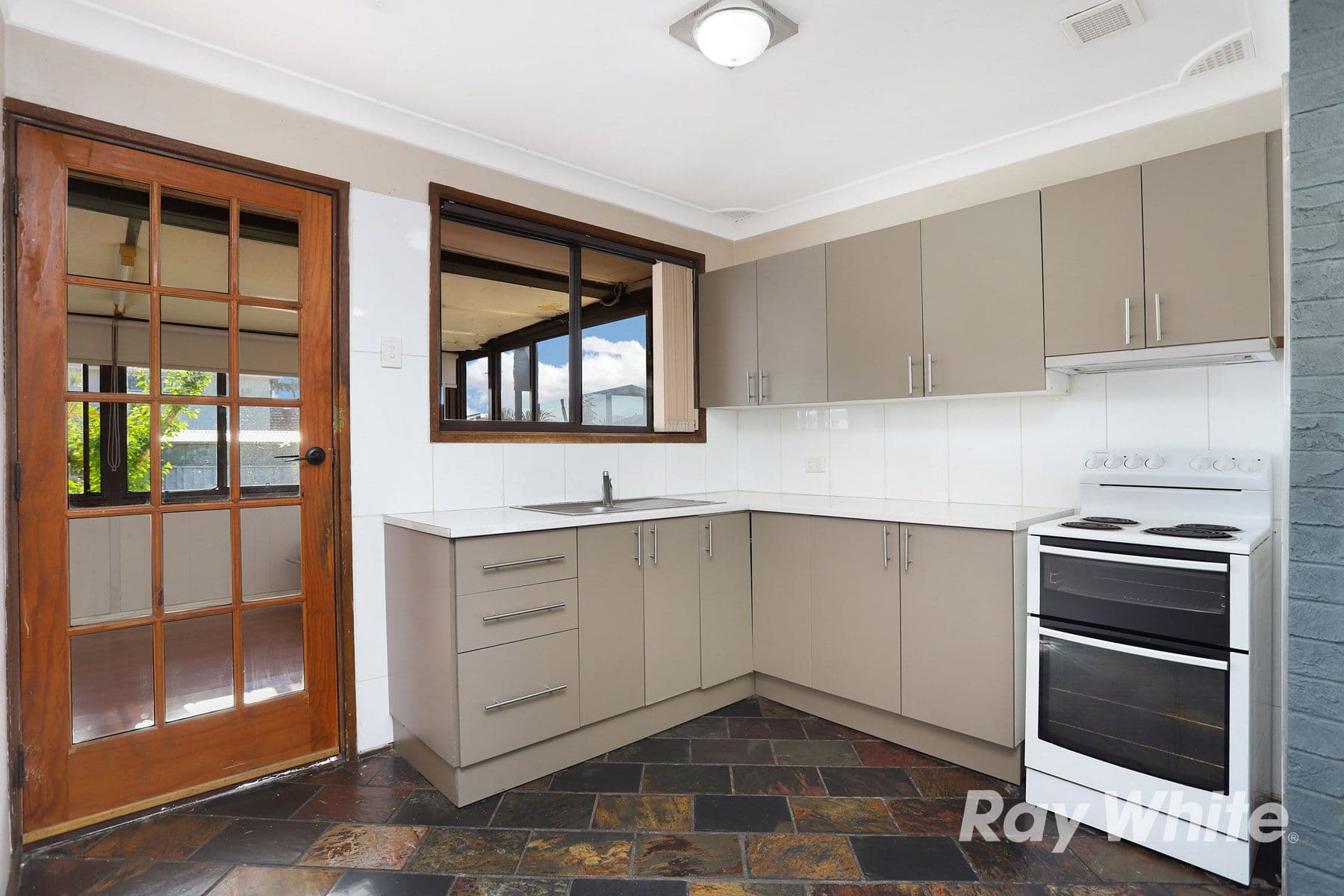 21 Fontana Close, St Clair NSW 2759, St Clair - Thumbnail 3