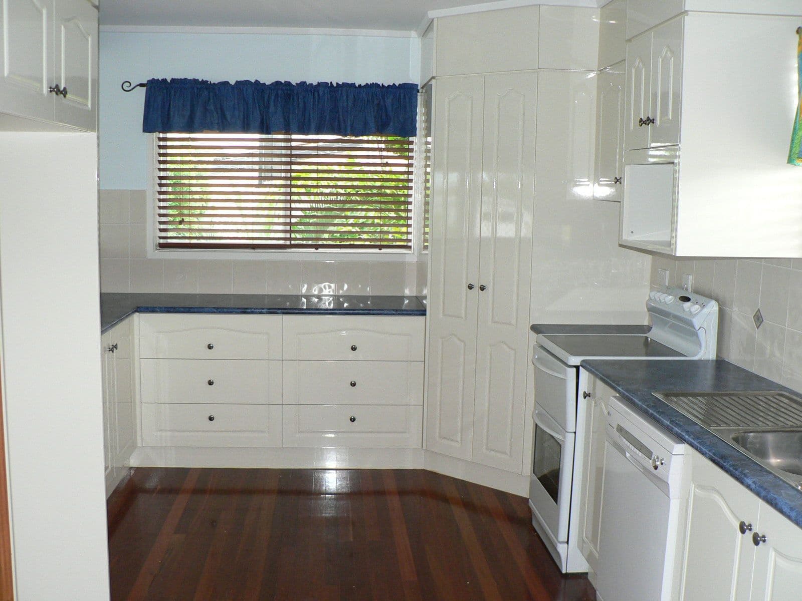 15 Margaret Street, Tannum Sands QLD 4680, Tannum Sands - Thumbnail 2