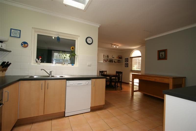 10 Eglinton Crescent, HAMERSLEY WA 6022, Hamersley - Thumbnail 4