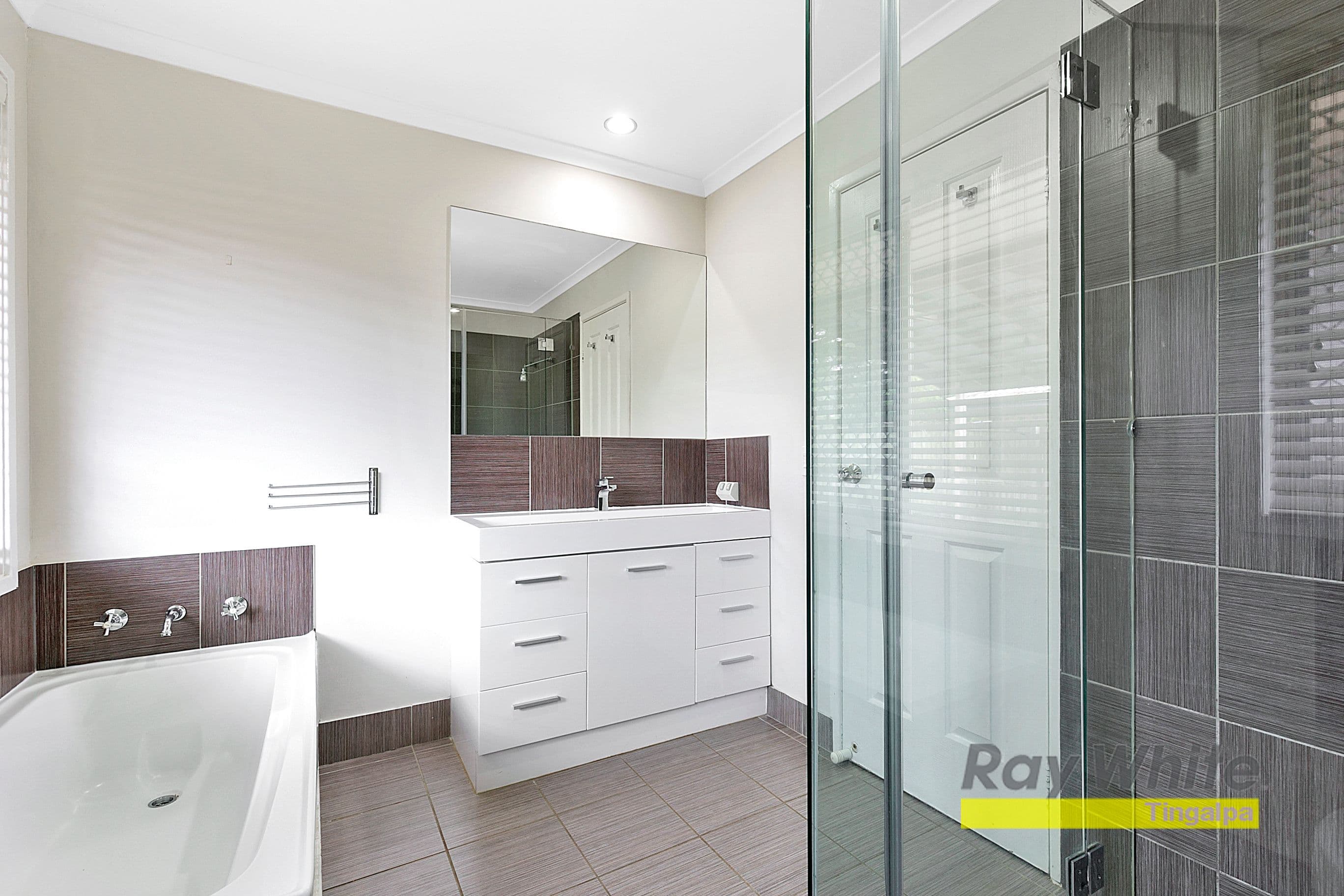 14 Raven Street, Victoria Point QLD 4165, Victoria Point - Thumbnail 6