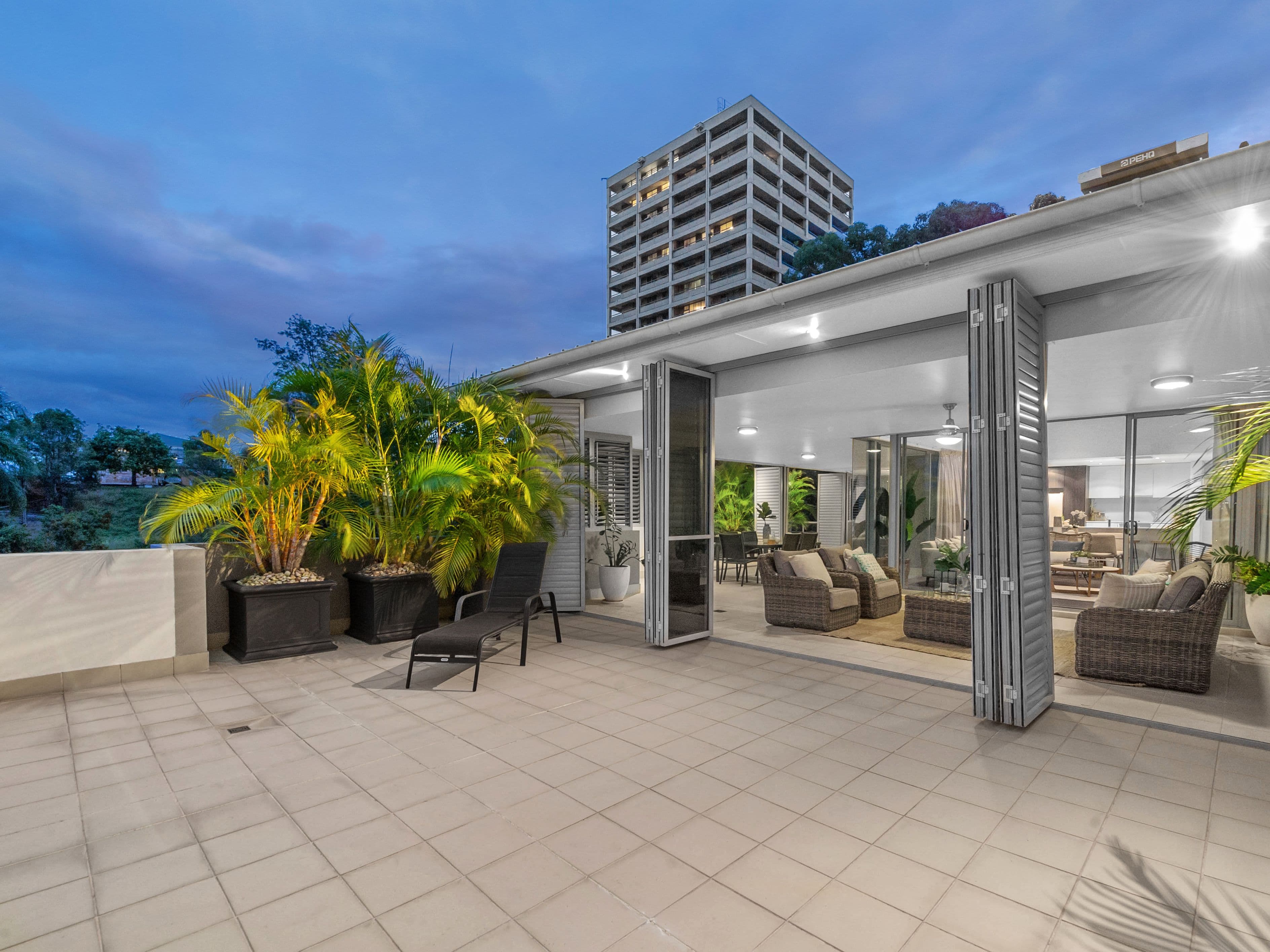 18 Paradise Street, Highgate Hill QLD 4101, Highgate Hill - Thumbnail 2