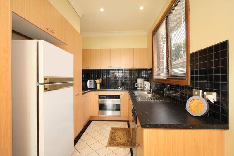 38 Golflinks Avenue, OAKLEIGH VIC 3166, Oakleigh - Thumbnail 2