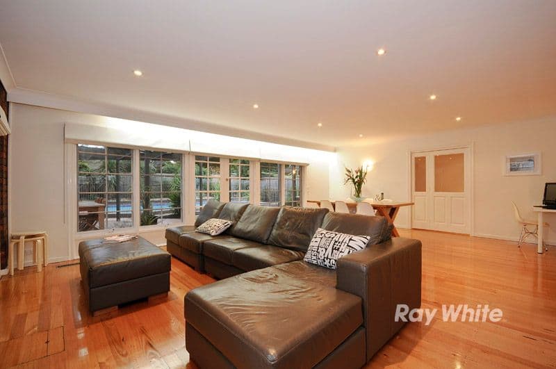2 Cottswold Close, WANTIRNA SOUTH VIC 3152, Wantirna South - Thumbnail 3