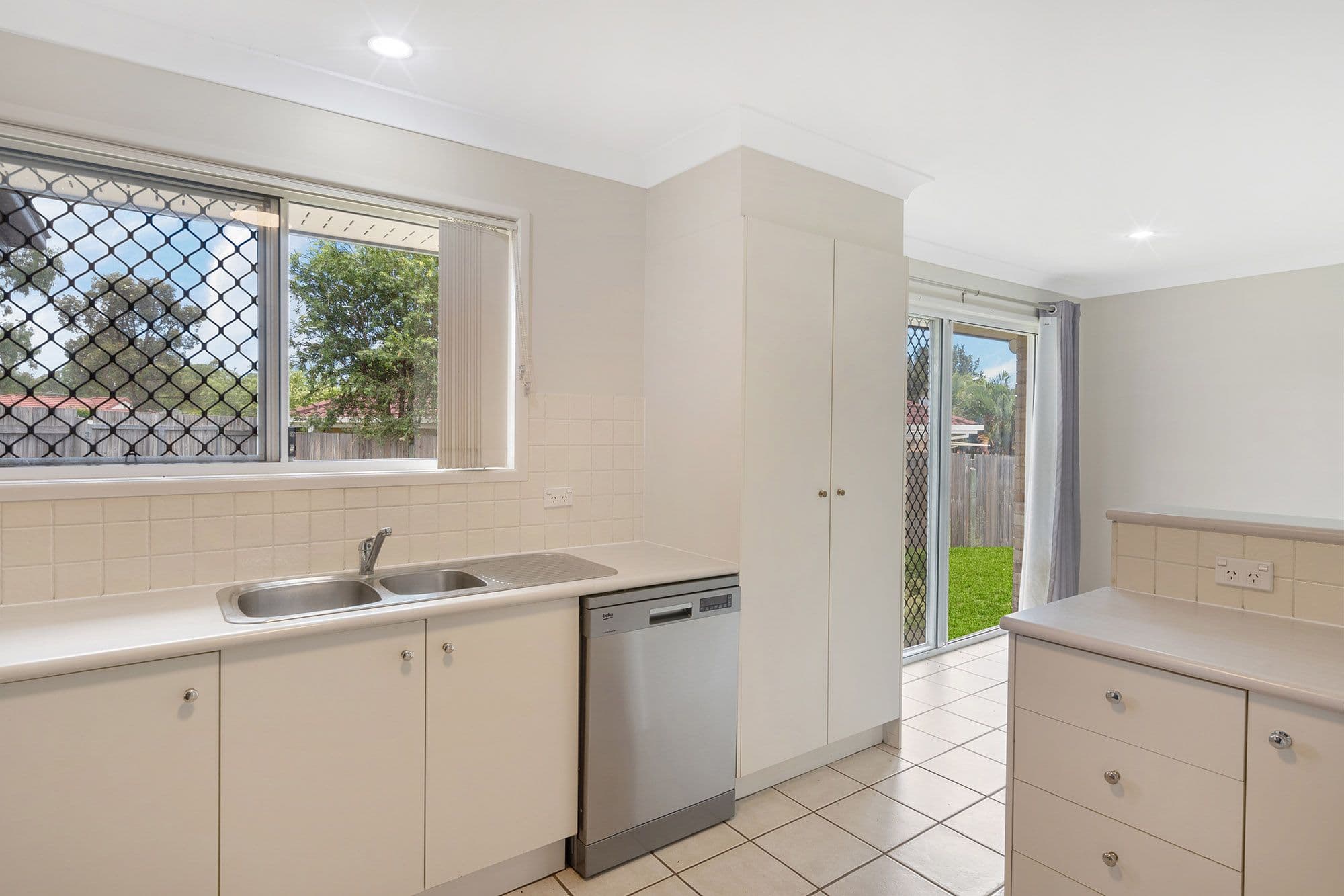 3 Benarkin Street, Forest Lake QLD 4078, Forest Lake - Thumbnail 5