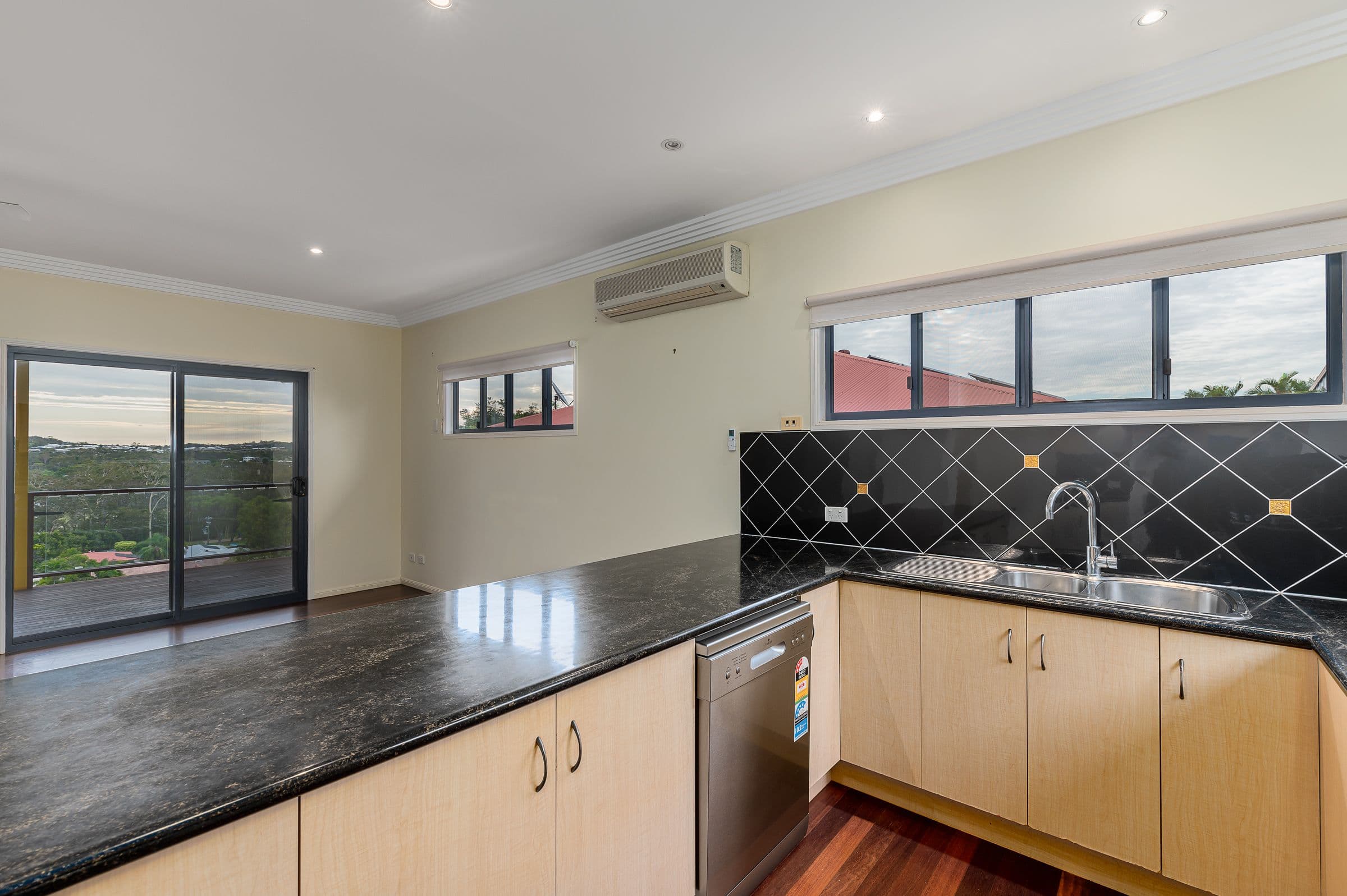 9 Kensington Place, Kin Kora QLD 4680, Kin Kora - Thumbnail 7