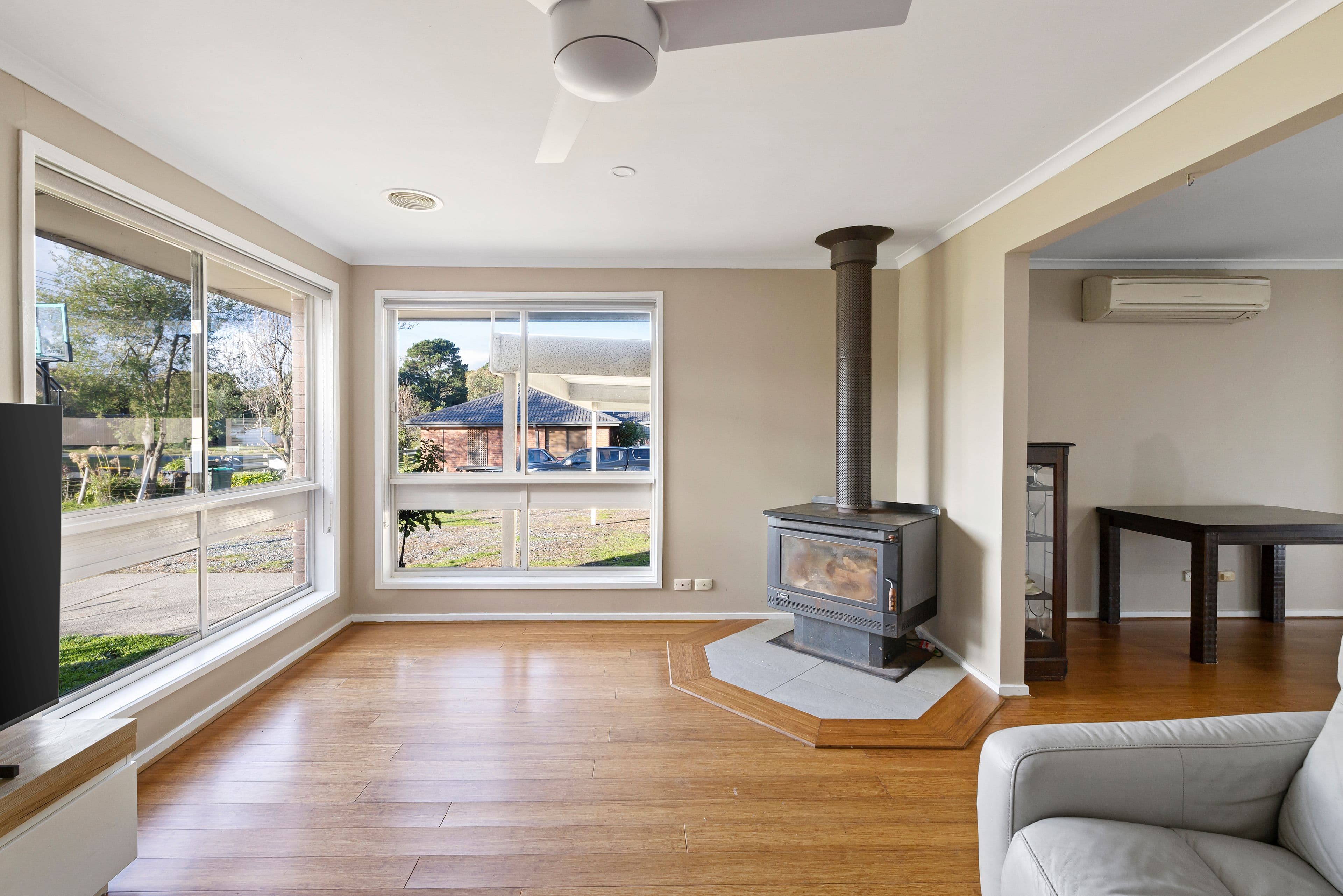27 Reynolds Grove, Romsey VIC 3434, Romsey - Thumbnail 2