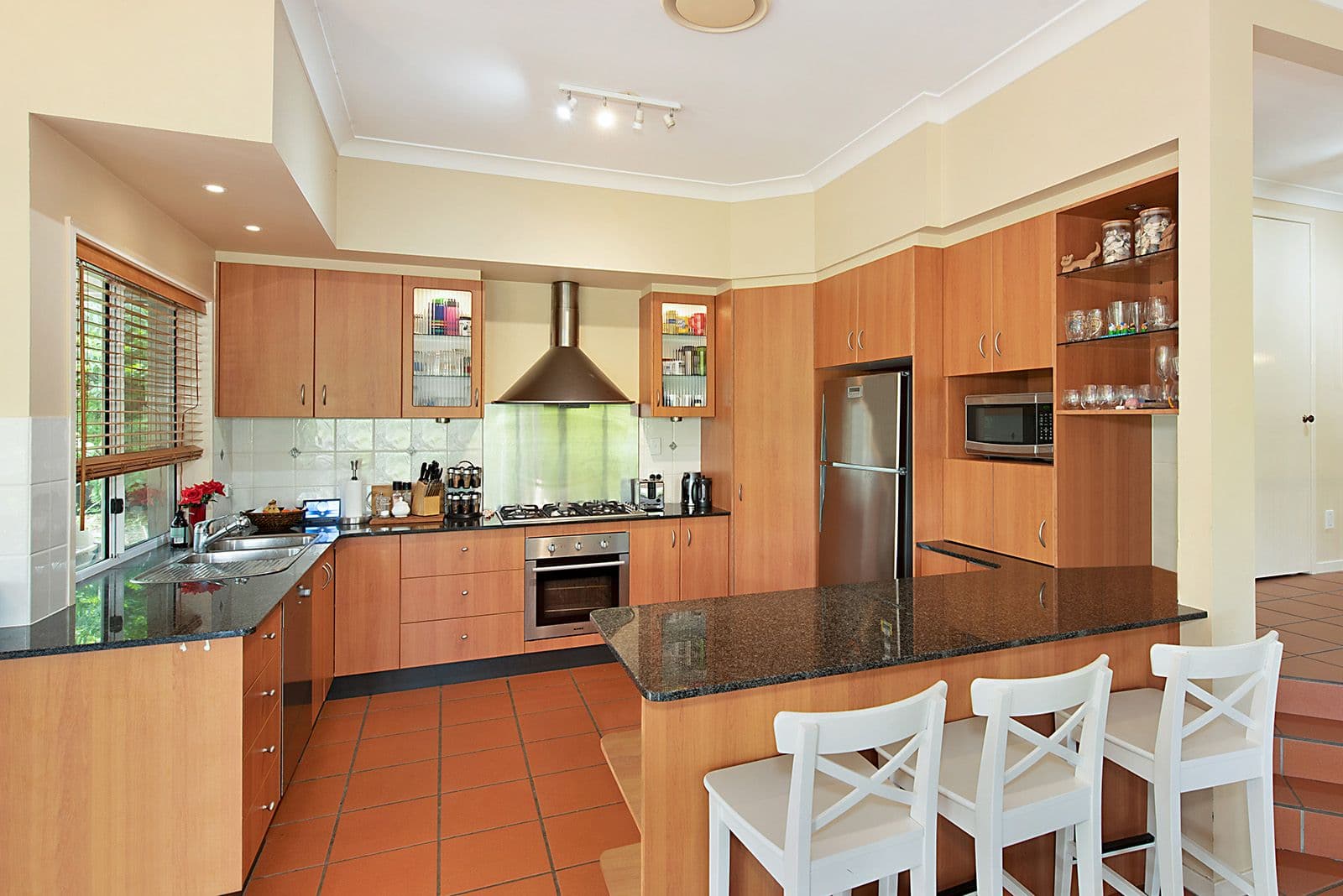 24 Fimbriata Close, Chapel Hill QLD 4069, Chapel Hill - Thumbnail 6
