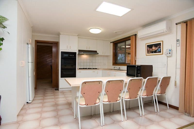 6 Warrool Court, GREENSBOROUGH VIC 3088, Greensborough - Thumbnail 6