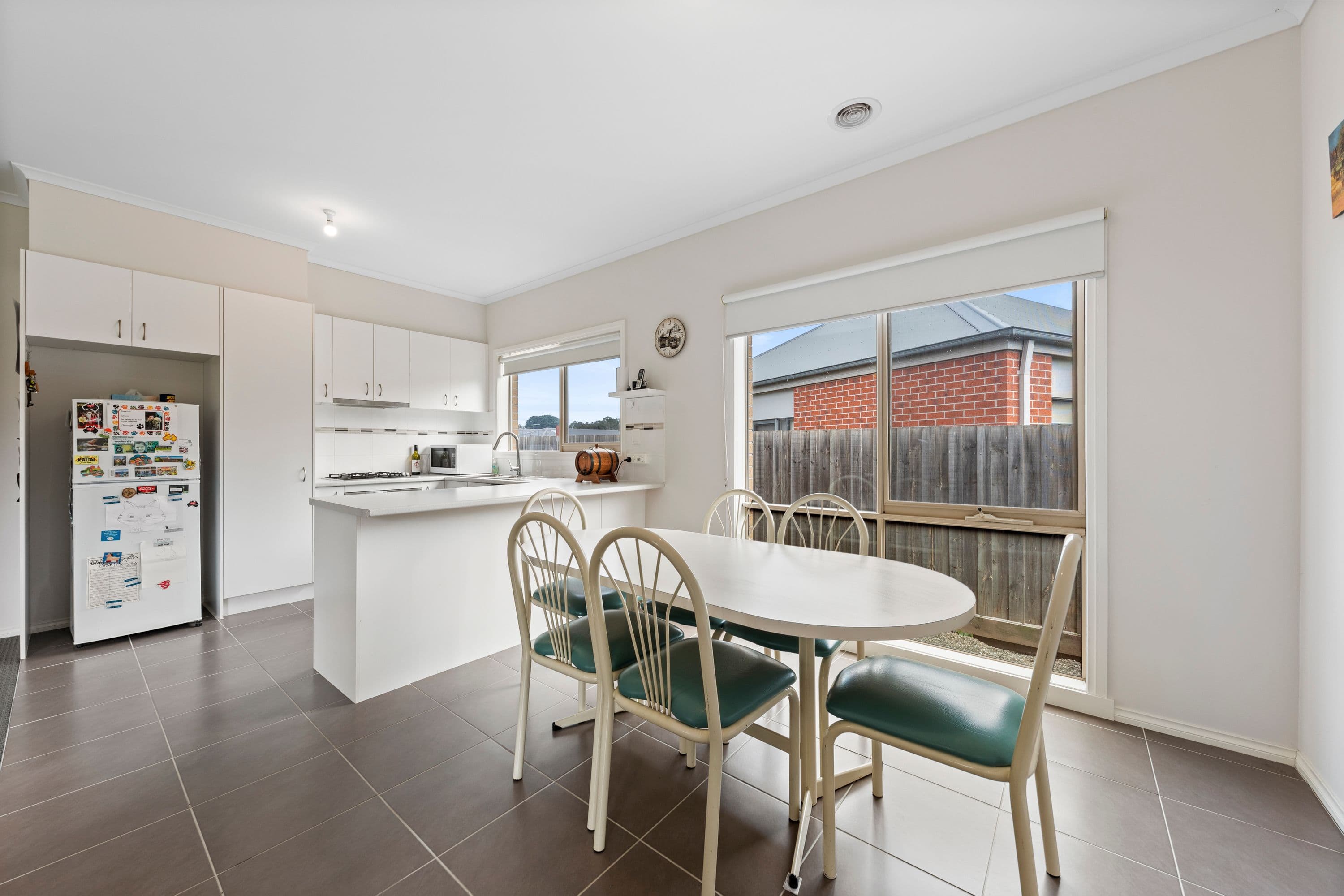 92 Cook Street, Drouin VIC 3818, Drouin - Thumbnail 6