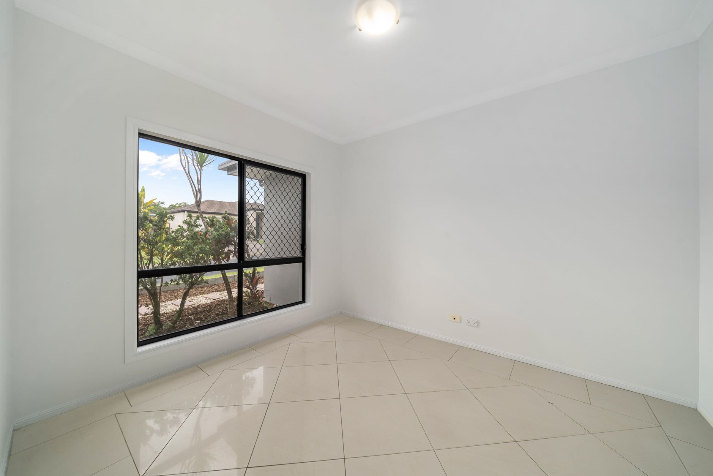 11 Wyperfield Court, North Lakes QLD 4509, North Lakes - Thumbnail 6