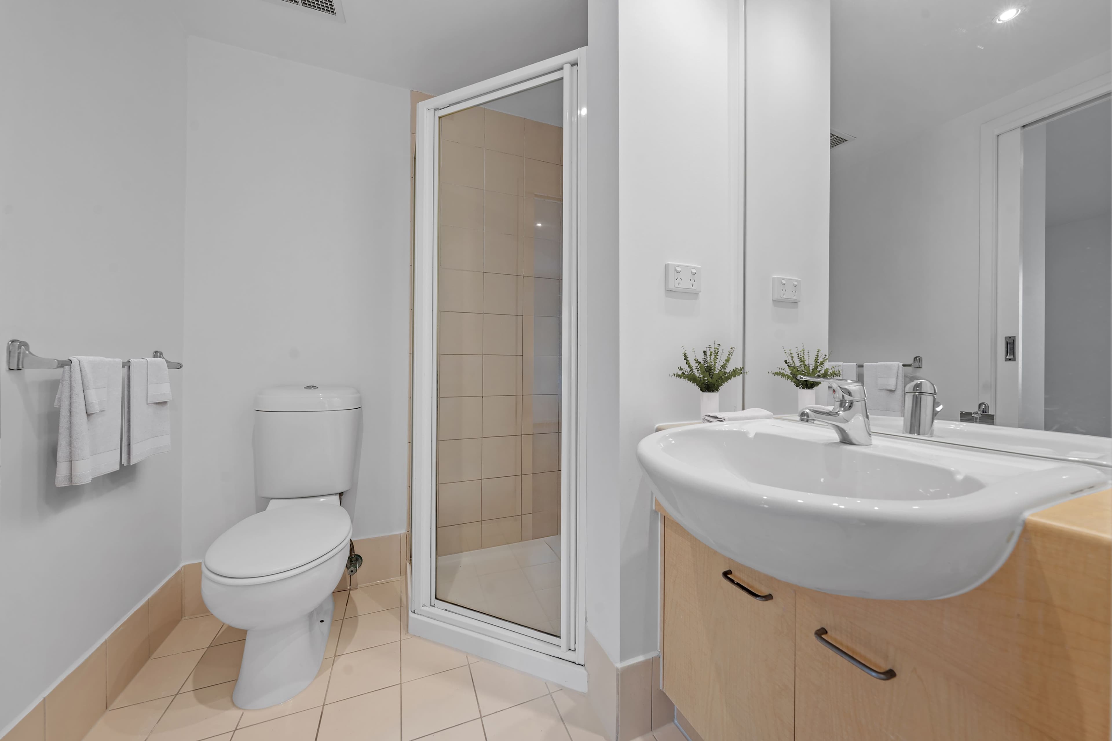 102 Camberwell Road, Hawthorn East VIC 3123, Hawthorn East - Thumbnail 3