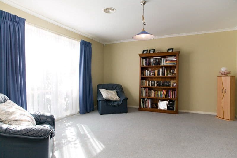 12 St Claire Avenue, SOUTH MORANG VIC 3752, South Morang - Thumbnail 4
