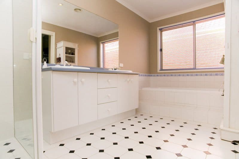 12 St Claire Avenue, SOUTH MORANG VIC 3752, South Morang - Thumbnail 8