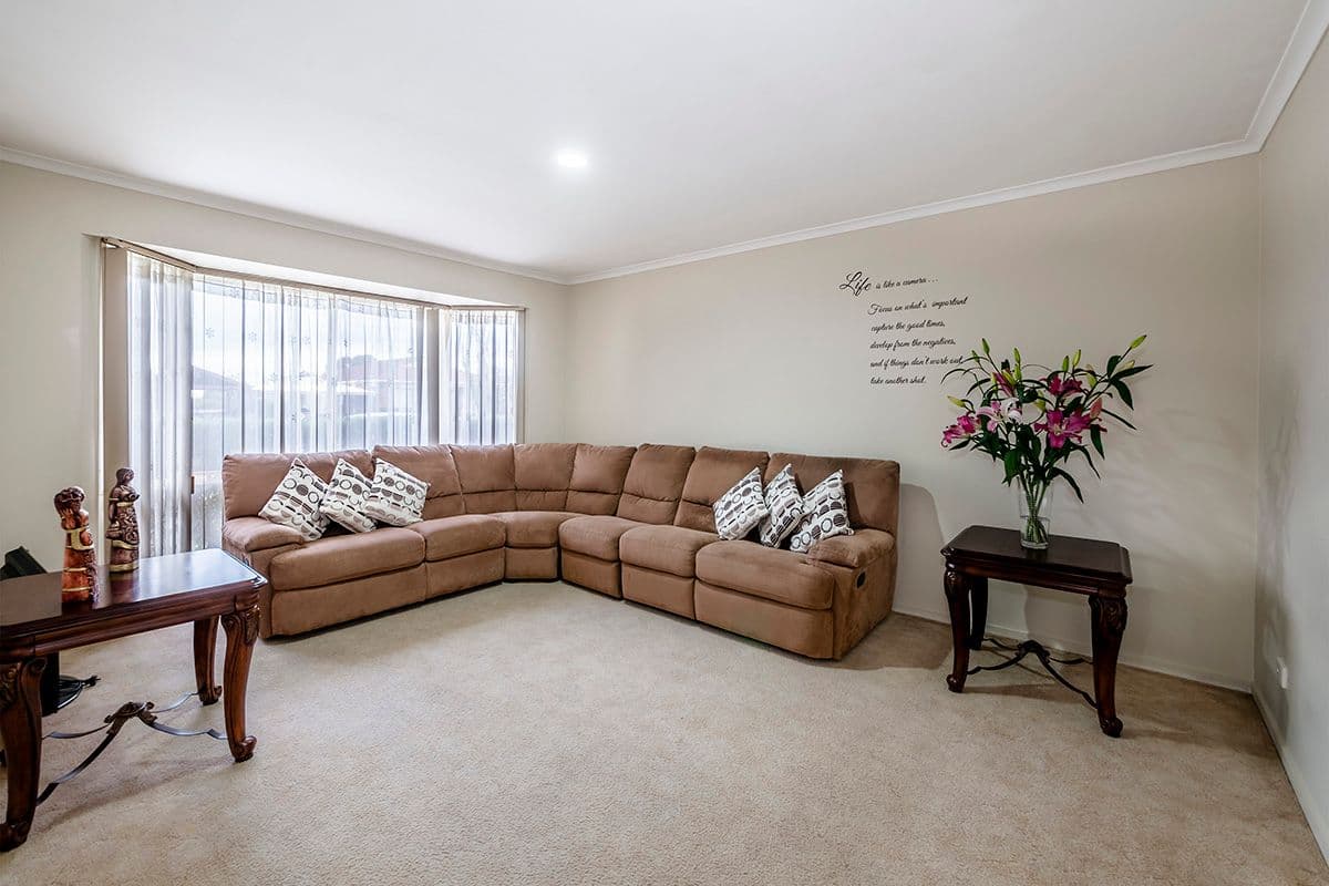 15 Cirrus Close, Hampton Park VIC 3976, Hampton Park - Thumbnail 2