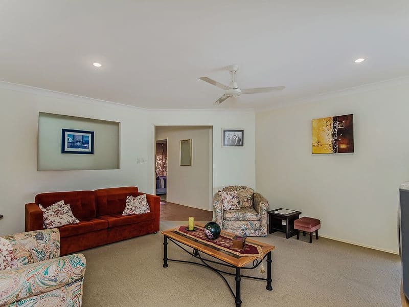 12 Gardendale Crescent, BURLEIGH WATERS QLD 4220, Burleigh Waters - Thumbnail 4