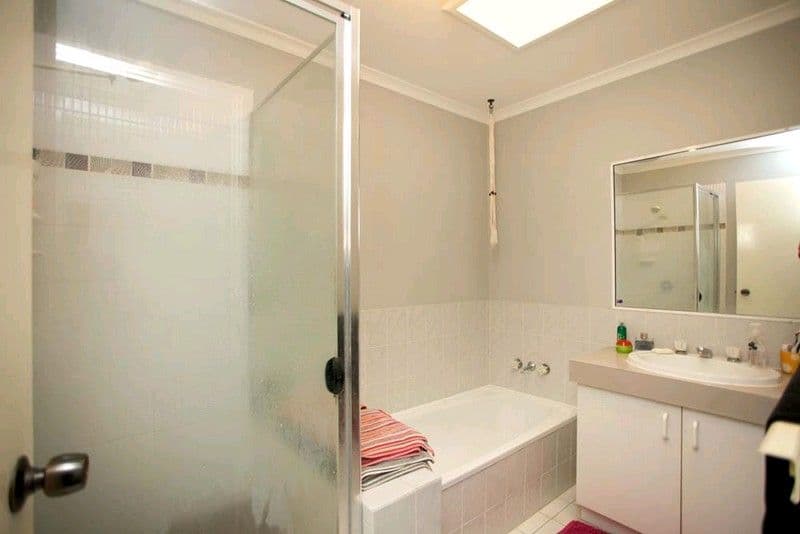 10 Rowe Close, WISHART QLD 4122, Wishart - Thumbnail 5