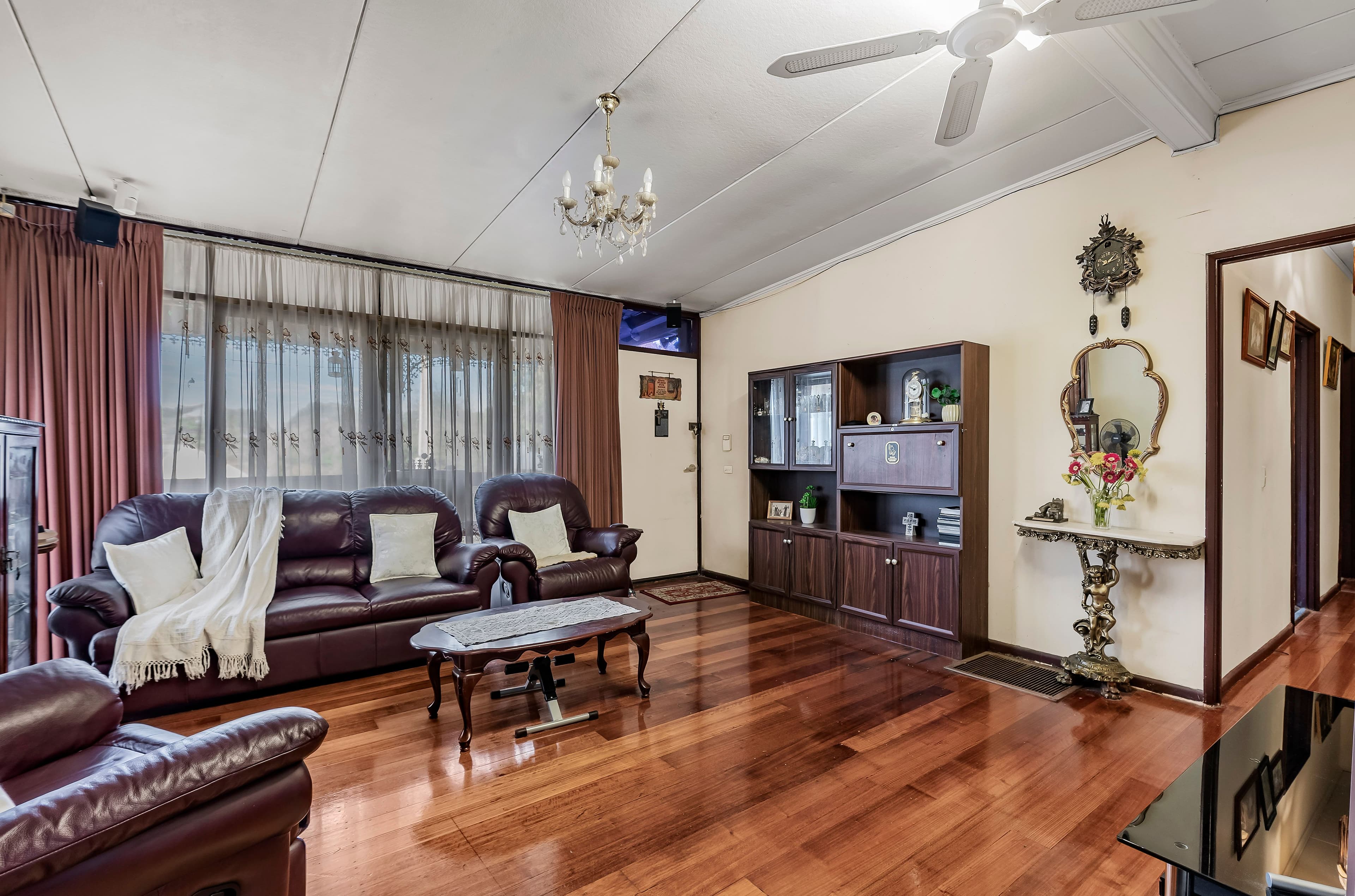 18 Cooinda Crescent, Watsonia VIC 3087, Watsonia - Thumbnail 2