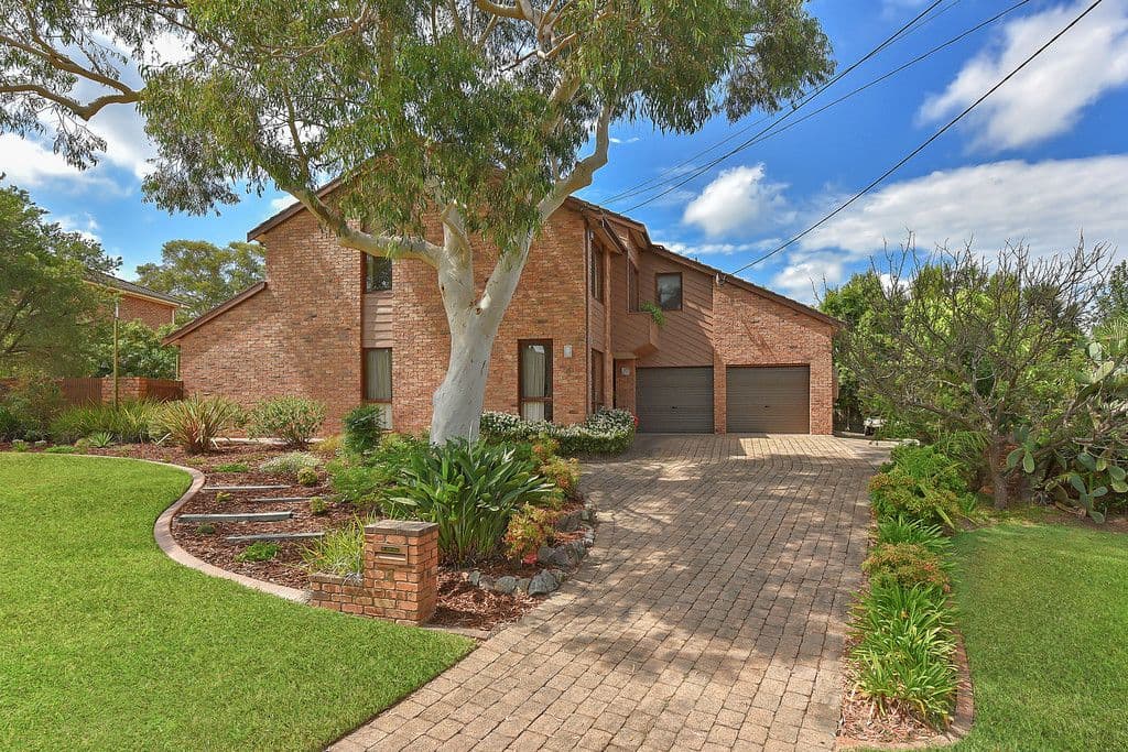 4 Barwood Close, Westleigh - Image 1