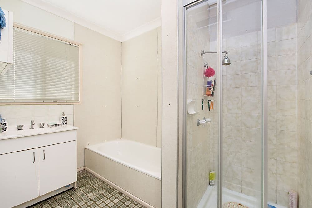 27 Spring Street, DECEPTION BAY QLD 4508, Deception Bay - Thumbnail 4