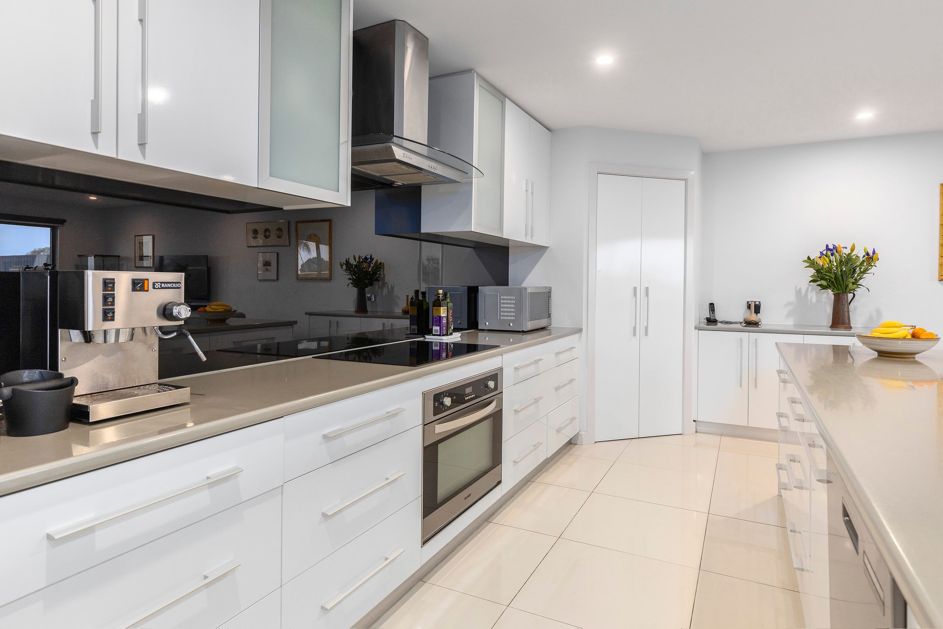 4 Crest Drive, Rosebud VIC 3939, Rosebud - Thumbnail 2