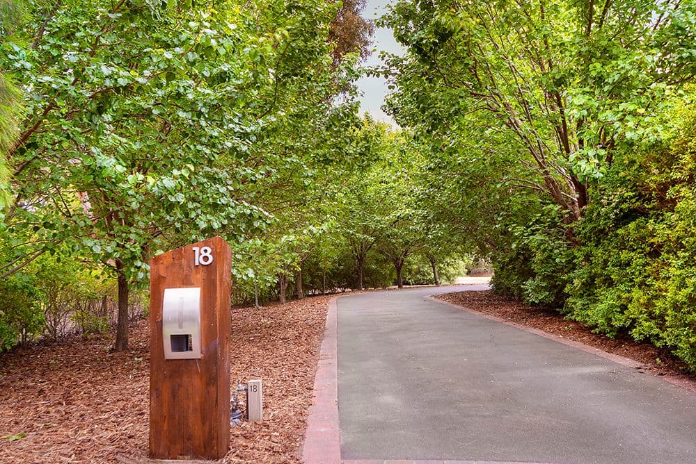 18 Pinehill Way, Doreen VIC 3754, Doreen - Thumbnail 2
