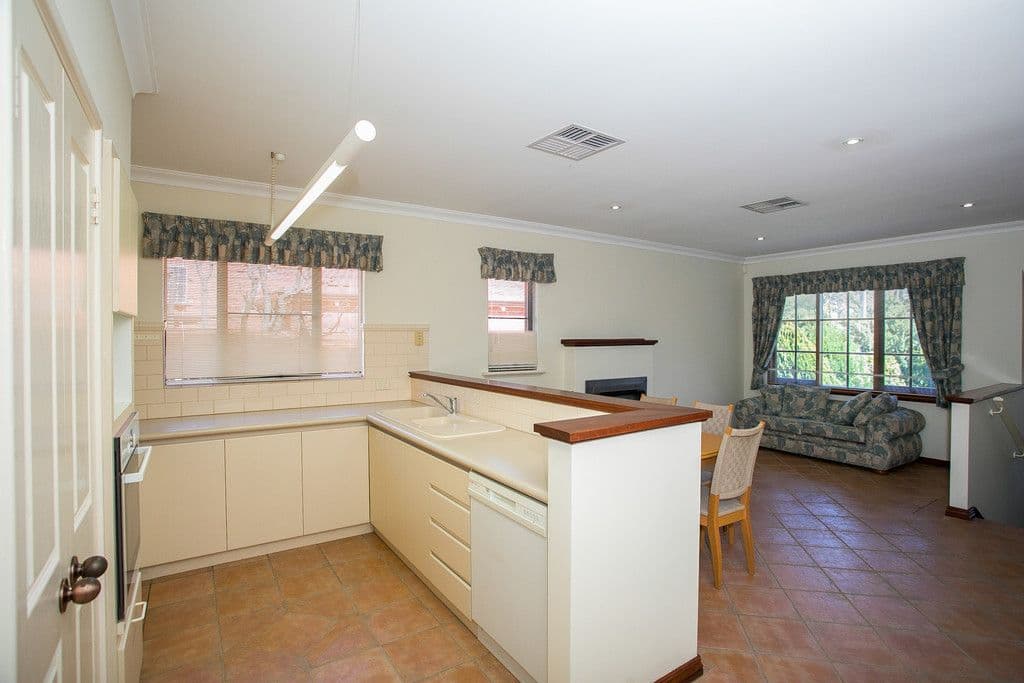  33 Central Road, Kalamunda WA 6076, Kalamunda - Thumbnail 4
