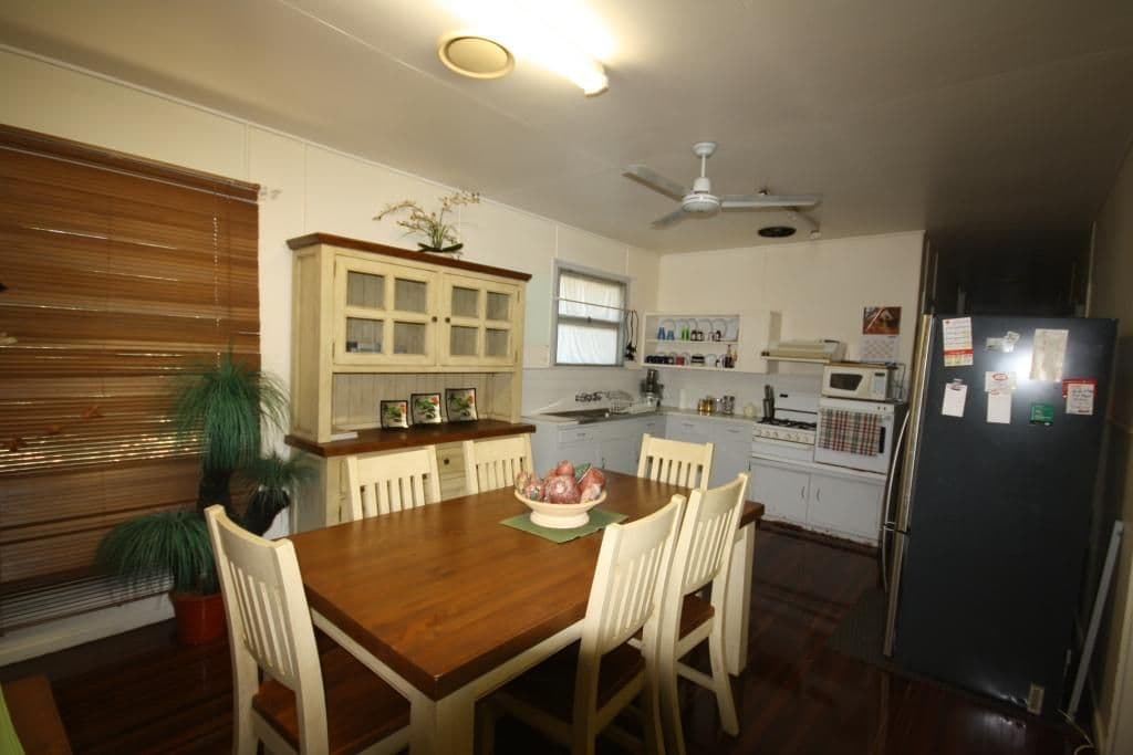 6 Crown Street, EIDSVOLD QLD 4627, Eidsvold - Thumbnail 2