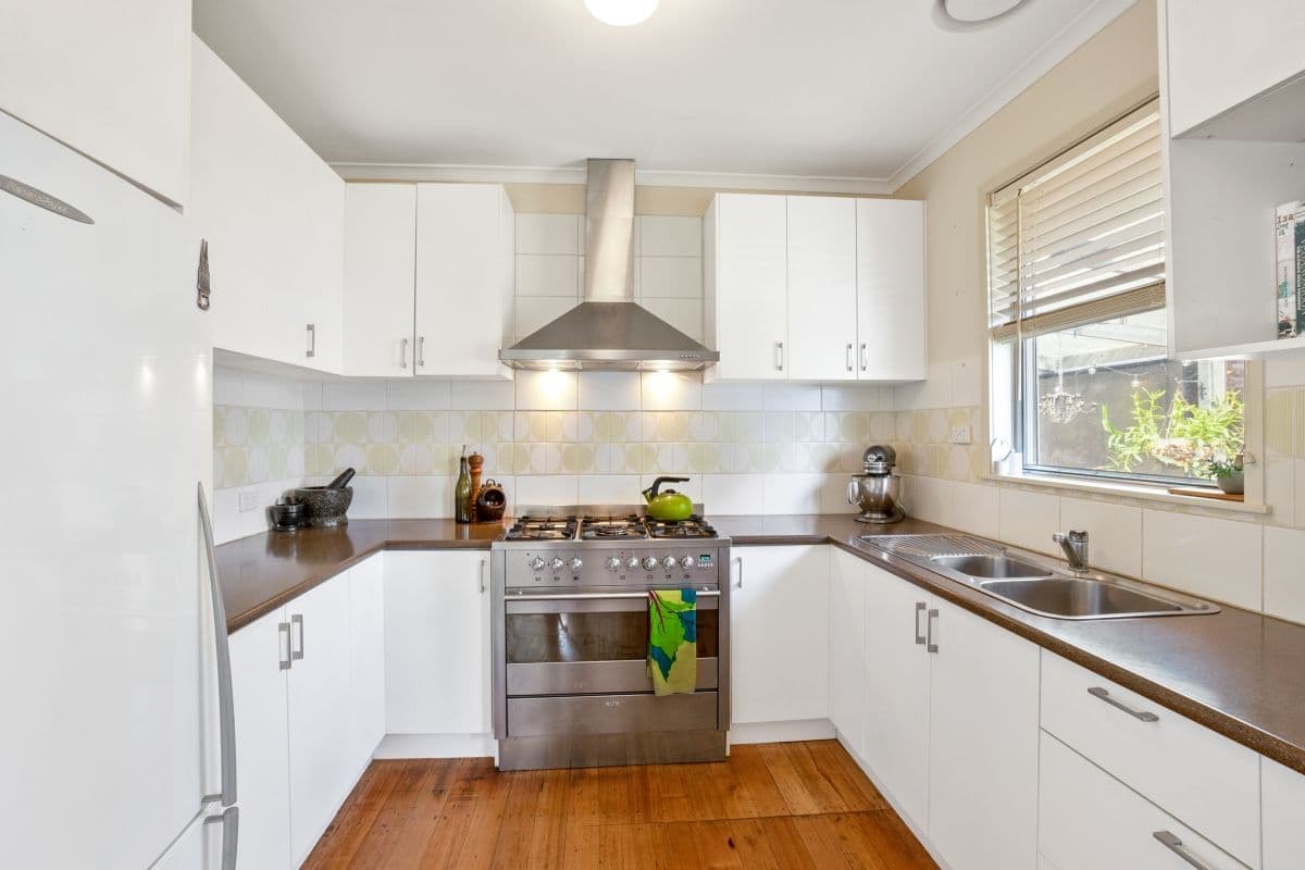 11 Vincent Crescent, Werribee VIC 3030, Werribee - Thumbnail 5