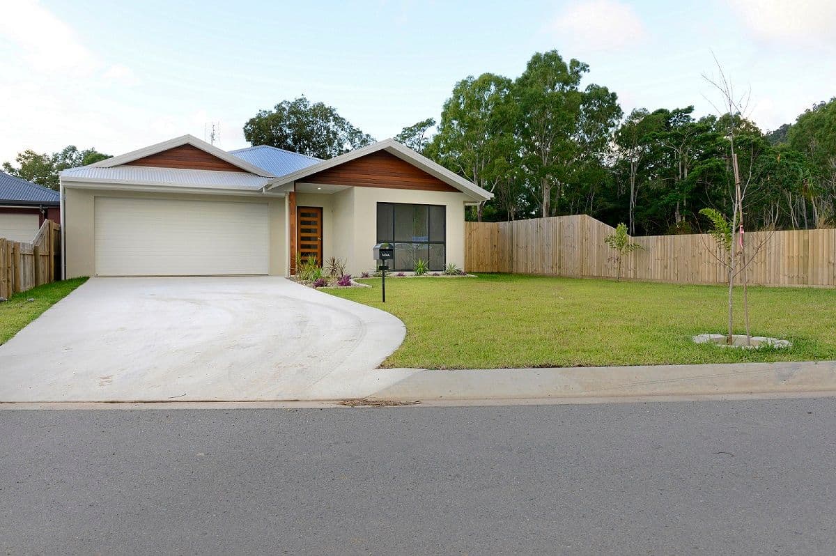 27 Twin Creek Court, CANNONVALE QLD 4802, Cannonvale - Thumbnail 2