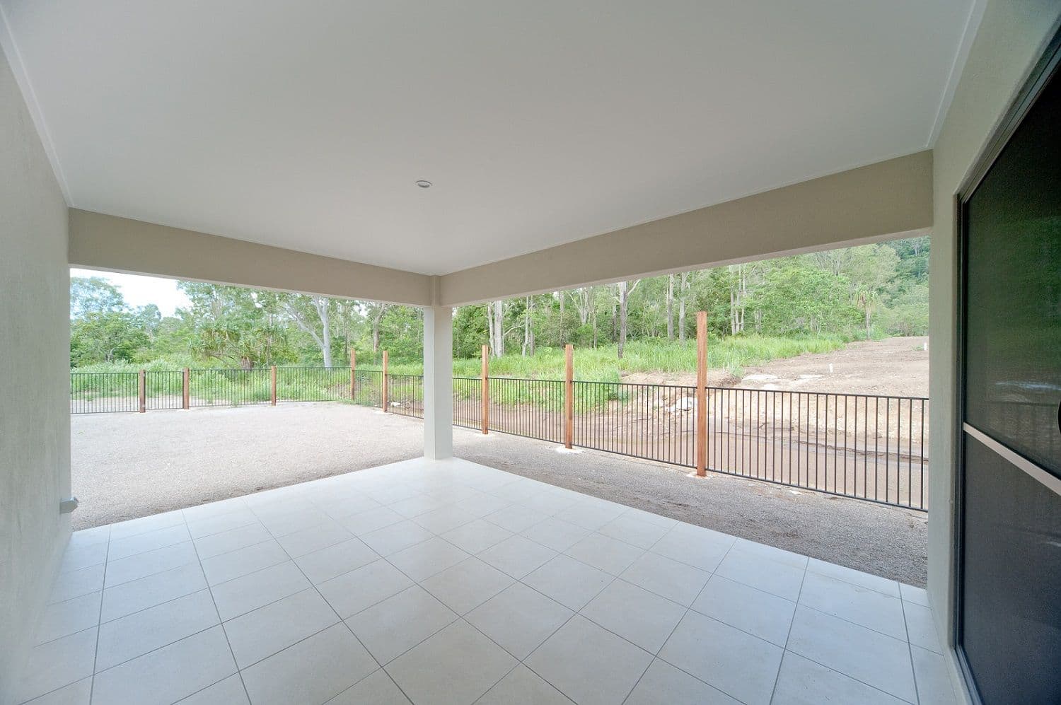 27 Twin Creek Court, CANNONVALE QLD 4802, Cannonvale - Thumbnail 6