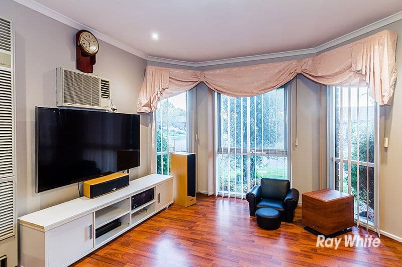 13 Navarre Drive, Cranbourne West VIC 3977, Cranbourne West - Thumbnail 4