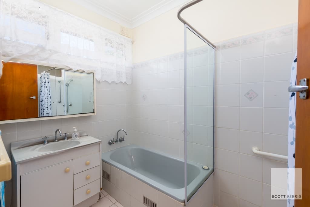 37 Bryson Avenue, Kotara, Kotara - Thumbnail 6