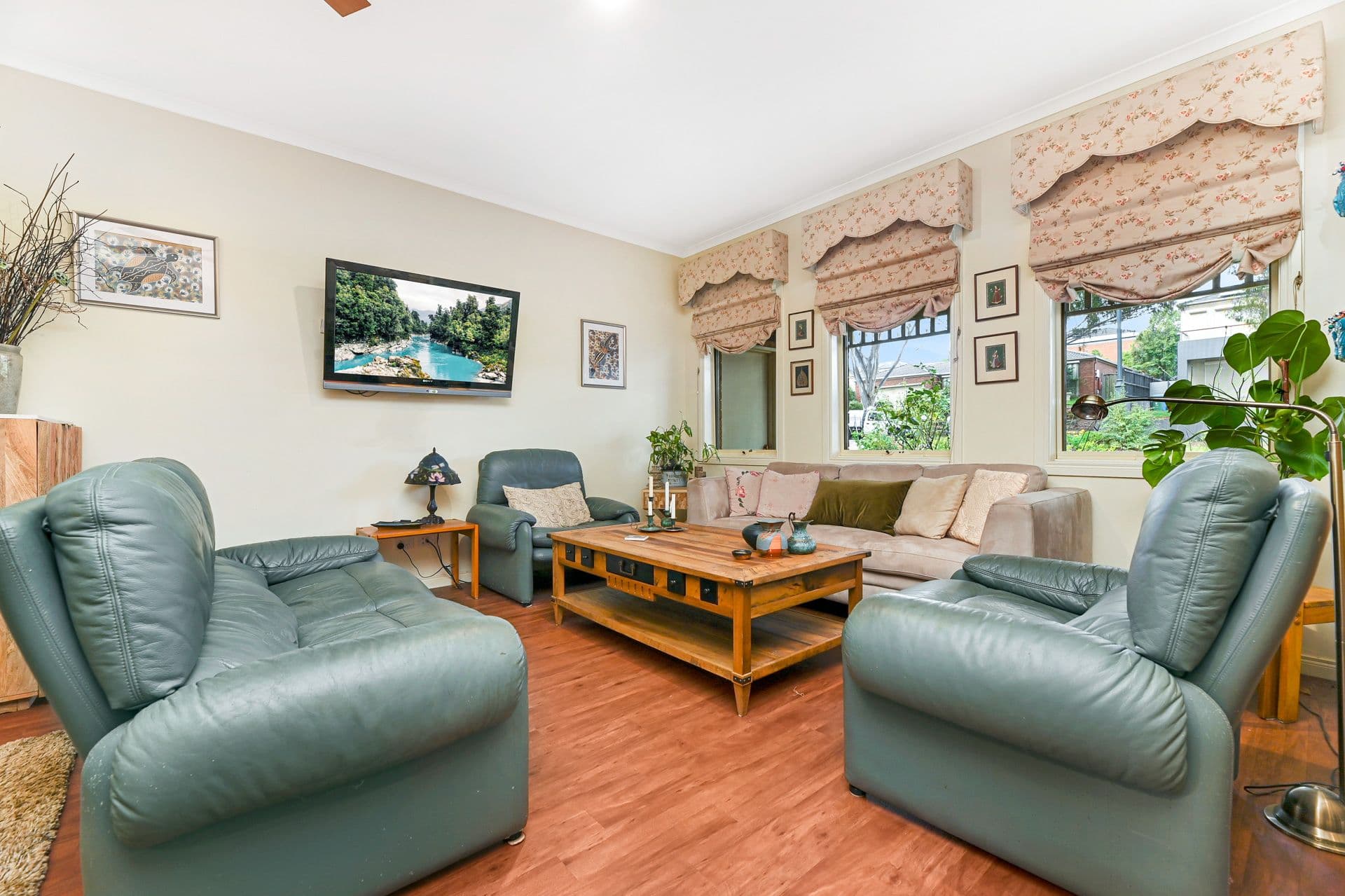 15 Riviera Drive, Berwick VIC 3806, Berwick - Thumbnail 3