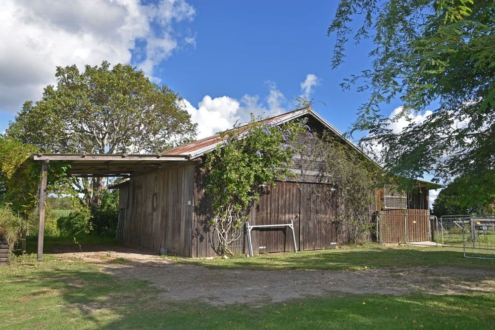 308 Kings Creek Road, Lawrence - Thumbnail 3