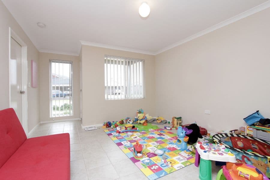 75 Halpin Circle, ELLENBROOK WA 6069, Ellenbrook - Thumbnail 3
