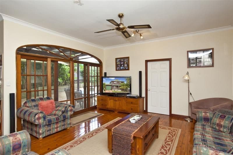 73  Wallsend Road, KAHIBAH NSW 2290, Kahibah - Thumbnail 3