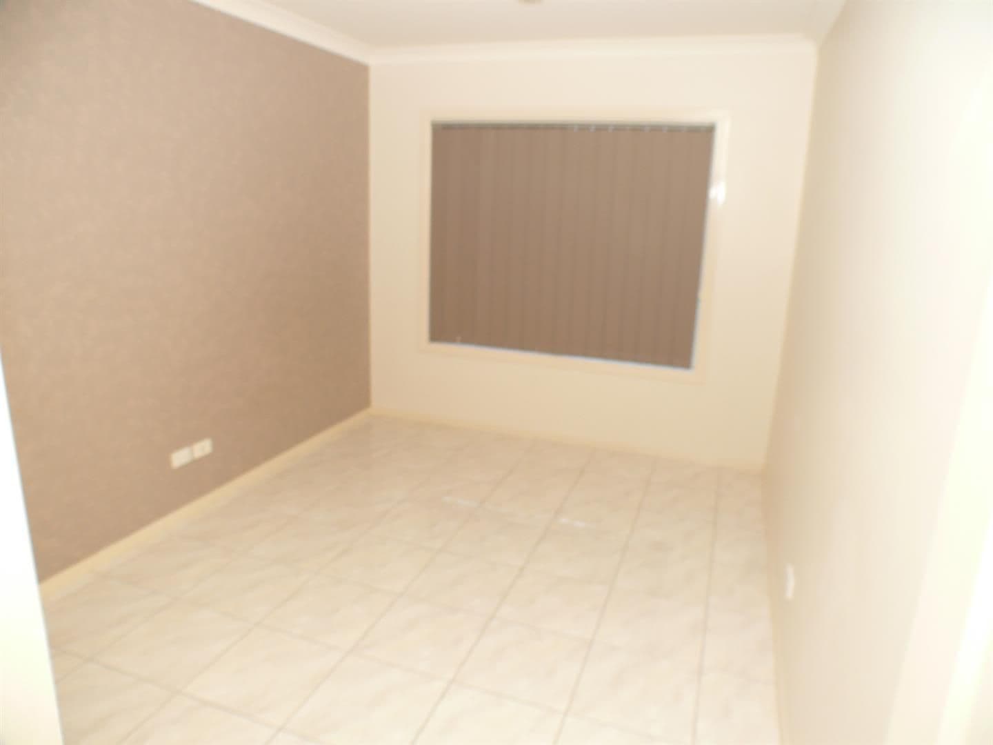 10 Cessna Street, UPPER COOMERA QLD 4209, Upper Coomera - Thumbnail 8