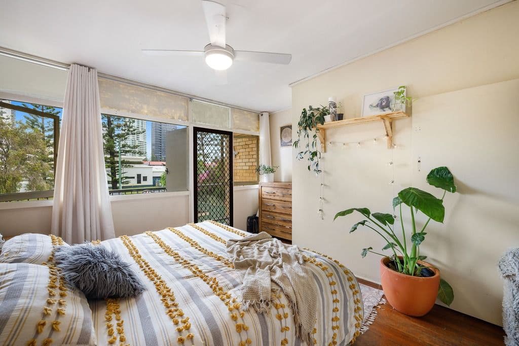 18-20 Alexandra Avenue, Mermaid Beach QLD 4218, Mermaid Beach - Thumbnail 8