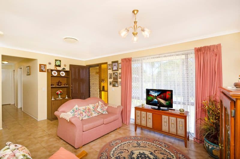 35 Darnel Street, ELANORA QLD 4221, Elanora - Thumbnail 3
