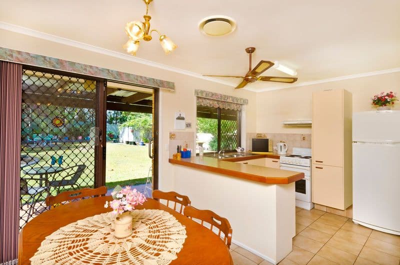 35 Darnel Street, ELANORA QLD 4221, Elanora - Thumbnail 4