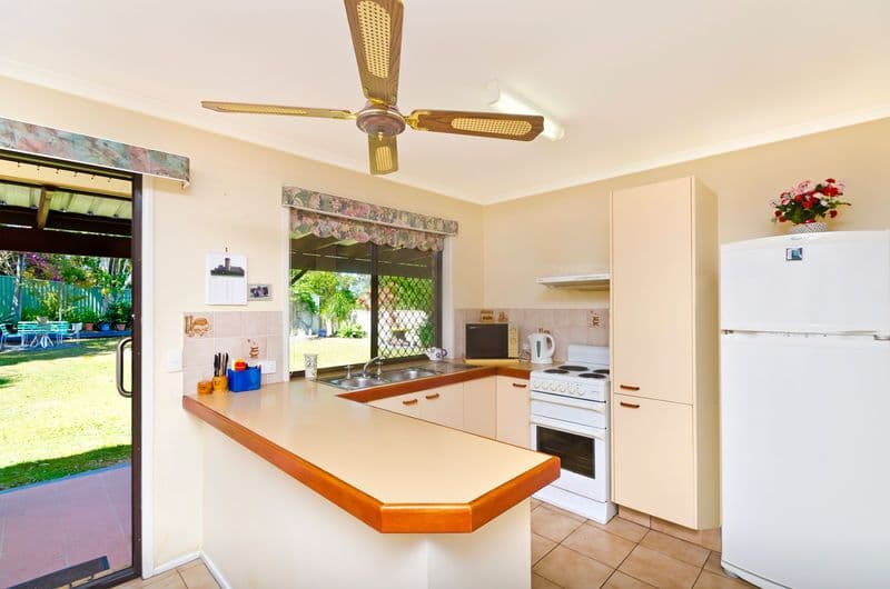 35 Darnel Street, ELANORA QLD 4221, Elanora - Thumbnail 5